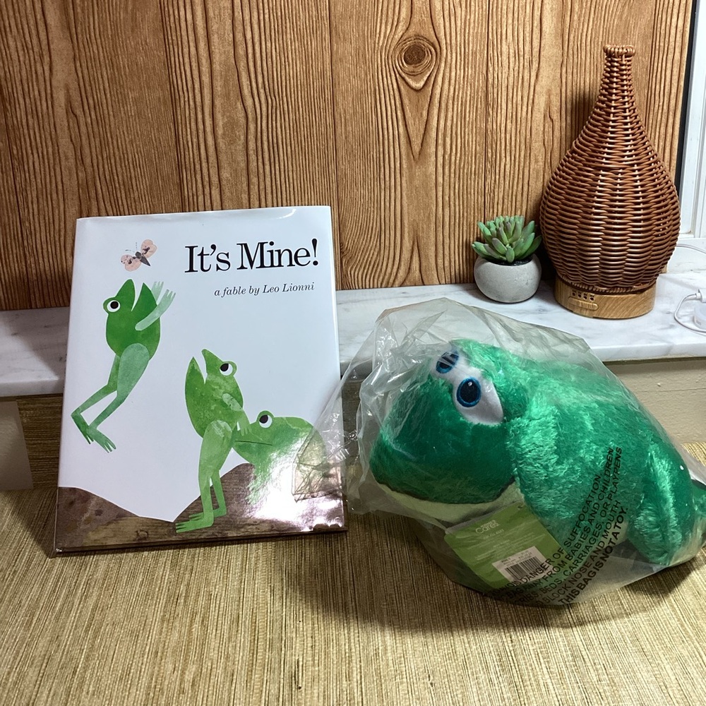 Kohl’s Cares Retired 2016 Green Frog Plush Toy and Book by Leo Lionni